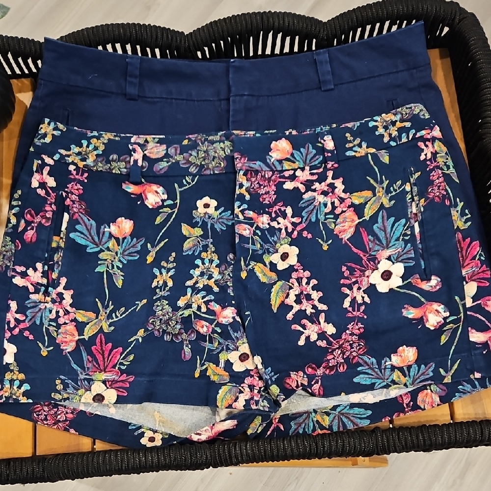 a.n.a High Waist Blue Floral Shorts